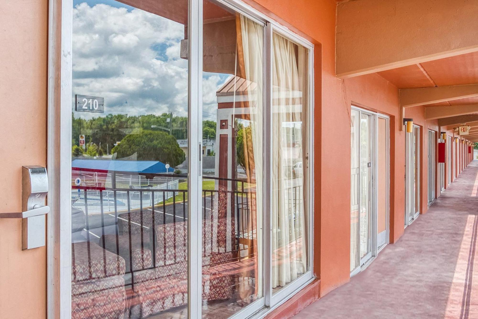Oyo Hotel Mustang Silver Spring Fl Silver Springs Ngoại thất bức ảnh